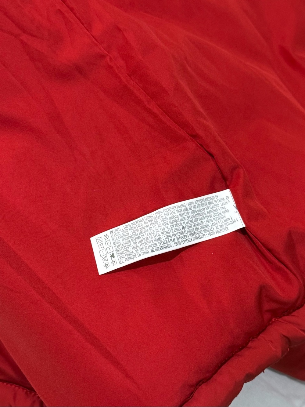 Forever 21 Women’s Red Puffer Jacket - Picture 5 of 6